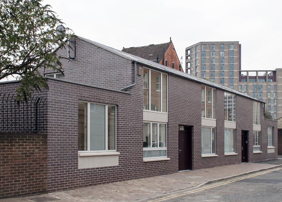 2 new build houses in Kings Cross London with Brown Brindle facing bricks